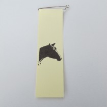 Bandabzeichen aus Papier mit Pferdekopf 